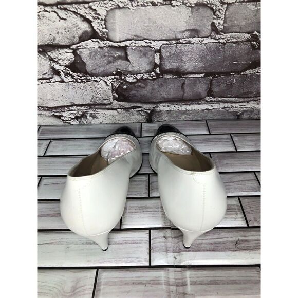 VTG David Evins White Leather Black Cap Toe Dress Heels Women’s Sz 7AA US/37.5EU - Picture 8 of 16
